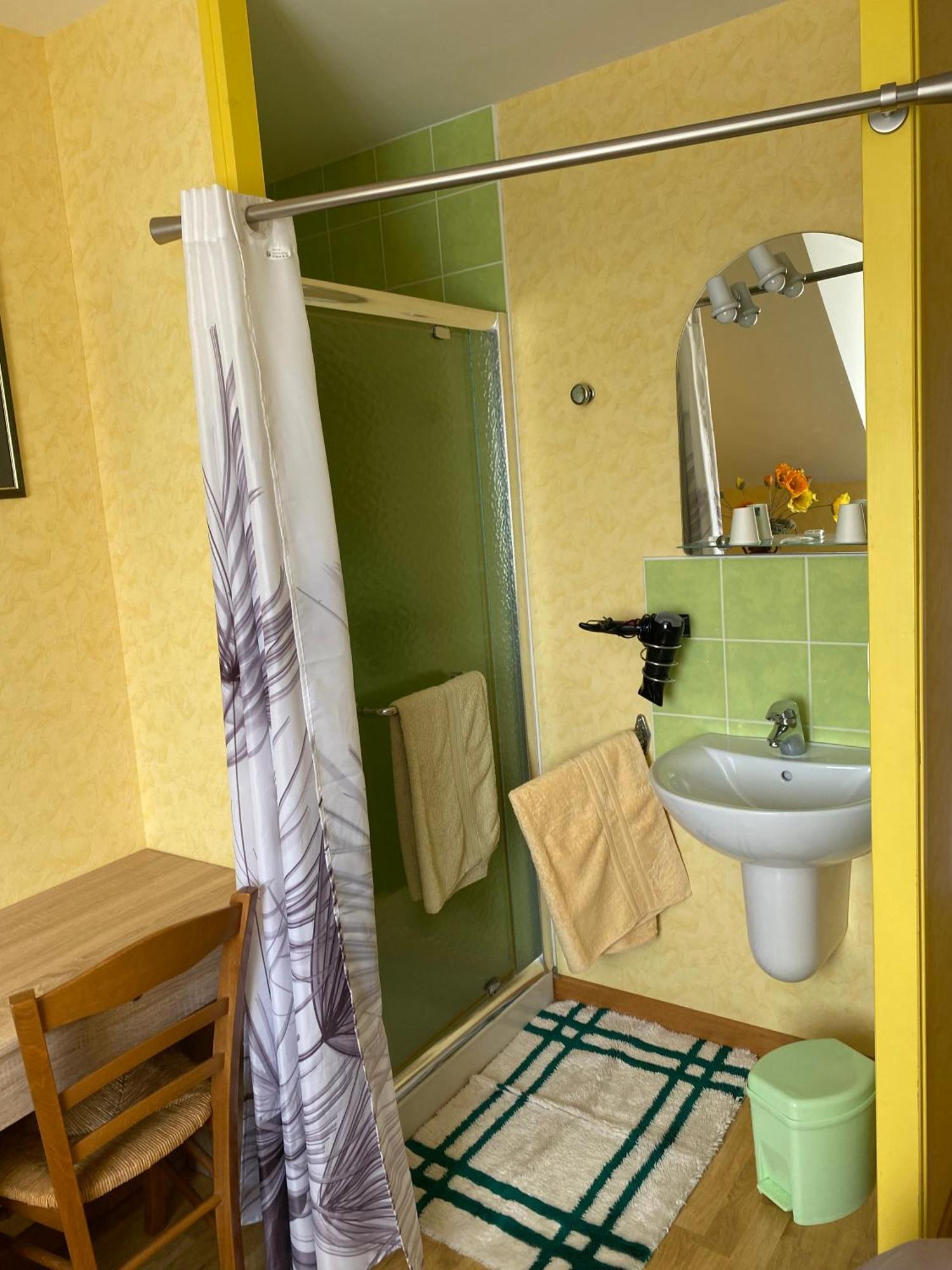 Le Petitepinay Bed & Breakfast Moitron-sur-Sarthe Dış mekan fotoğraf