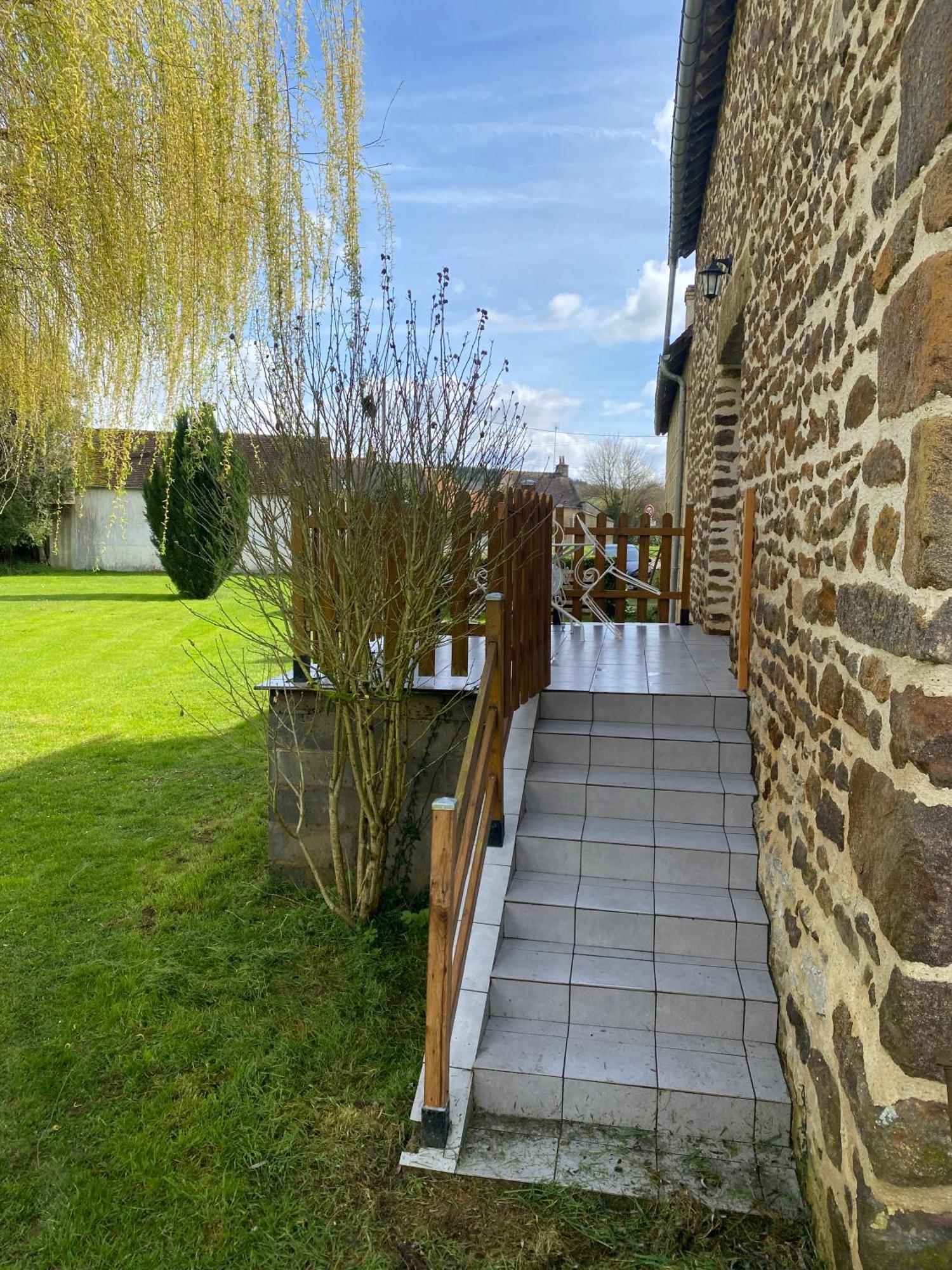 Le Petitepinay Bed & Breakfast Moitron-sur-Sarthe Dış mekan fotoğraf