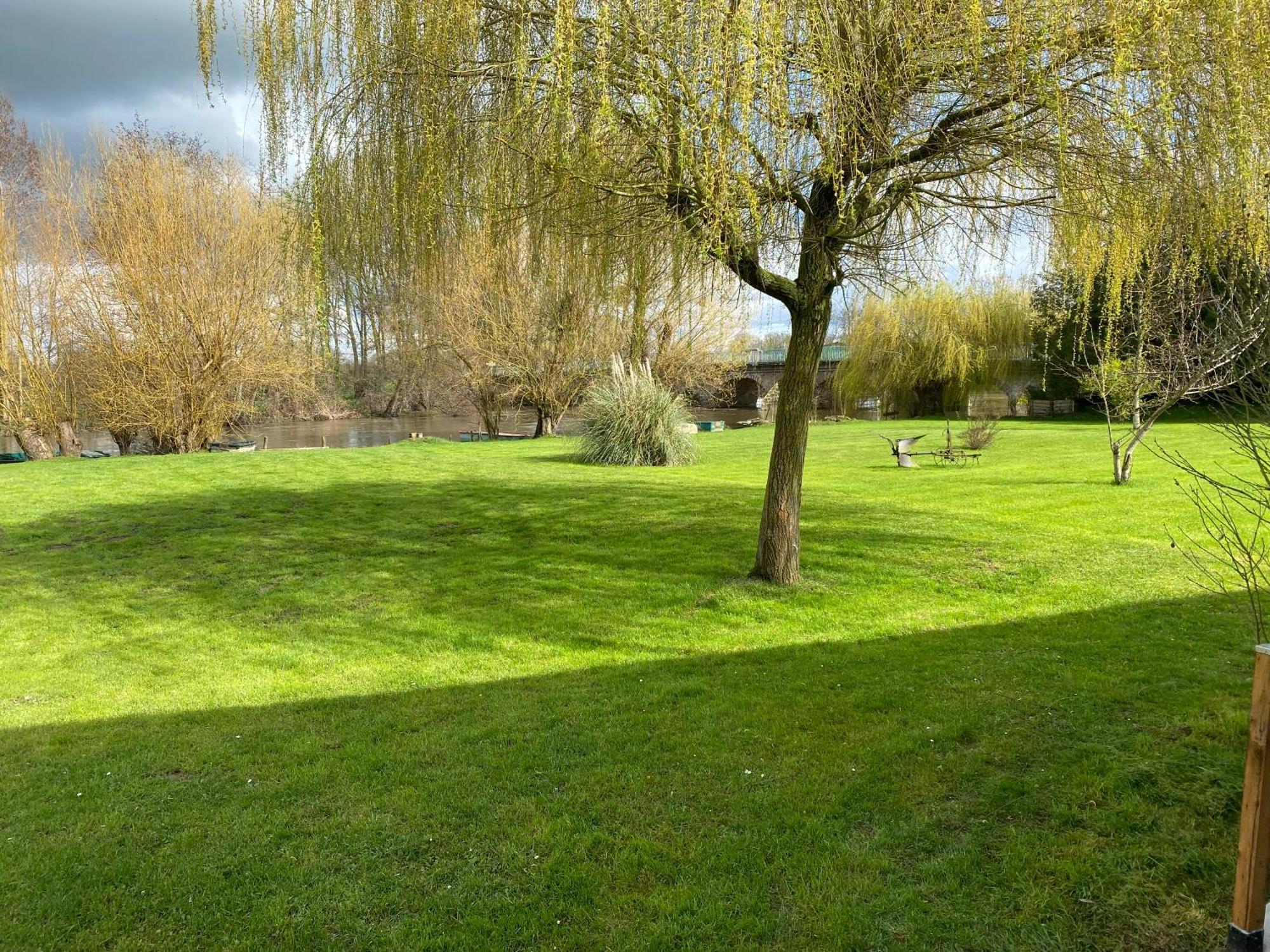 Le Petitepinay Bed & Breakfast Moitron-sur-Sarthe Dış mekan fotoğraf